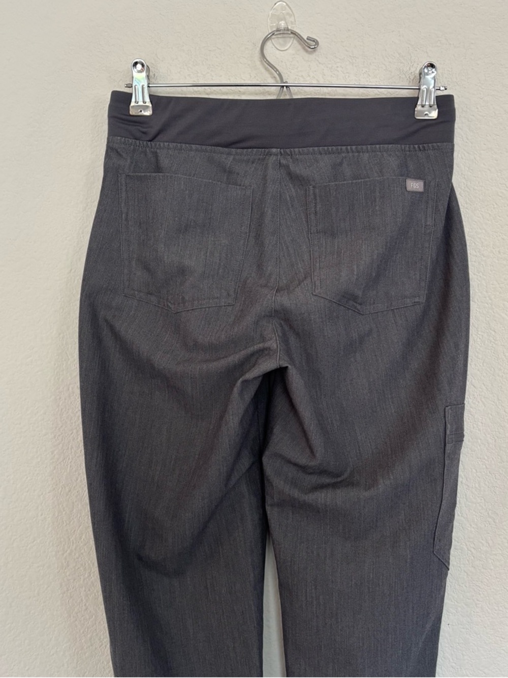 Figs Zamora Jogger Scrub Pants - Picture 4 of 6